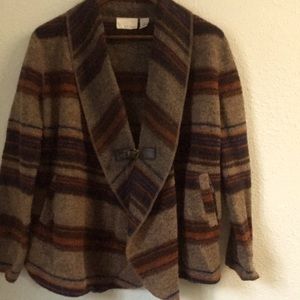 Kenar wool sweater with leather belt